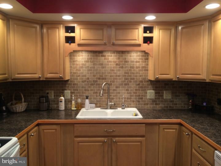 91 Quaker Hill Road Levittown, PA 19057 - Photo 3 of 25 Kitchen