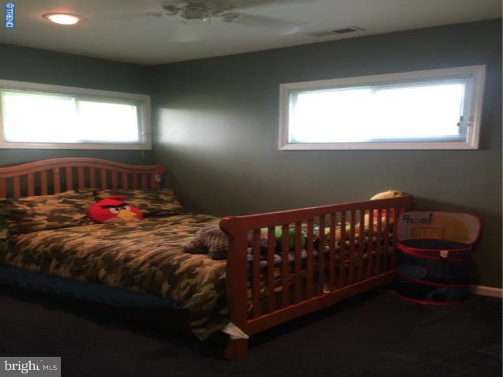 91 Quaker Hill Road Levittown, PA 19057 - Photo 23 of 25 Master Bedroom