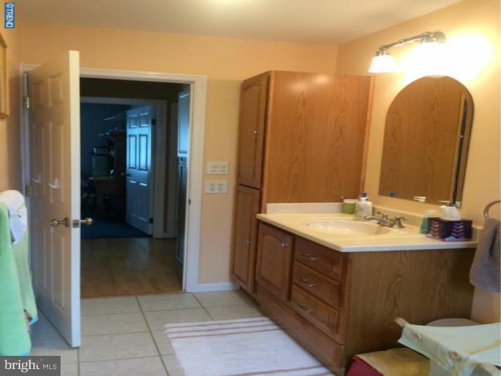 91 Quaker Hill Road Levittown, PA 19057 - Photo 10 of 25 Bathroom