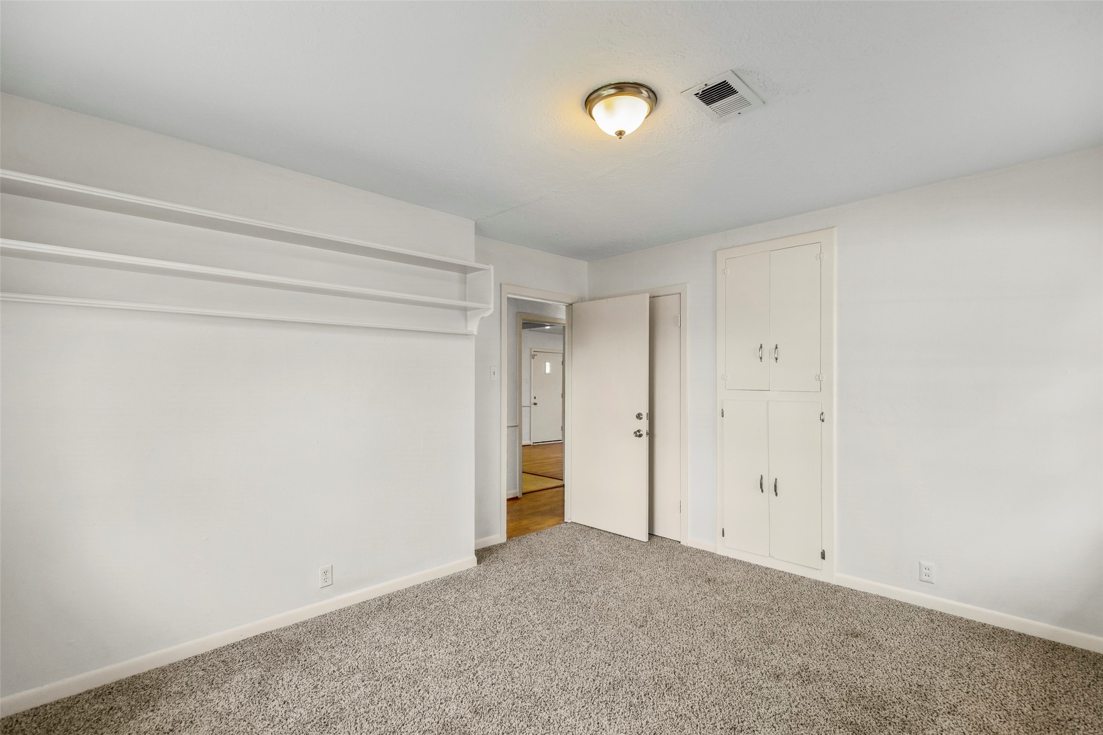 9001 Friendship Road Houston, TX 77080 - Photo 16 of 22 a view of an empty room