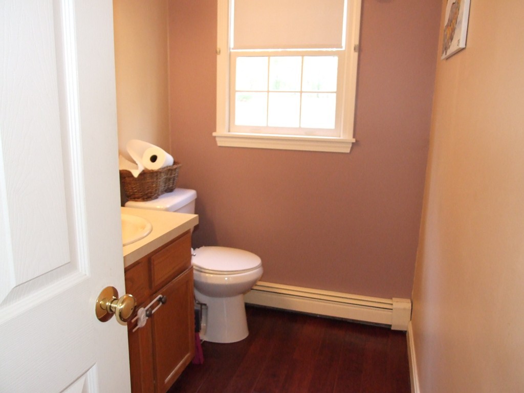 236 Thompson Street Halifax, MA 02338 - Photo 10 of 22