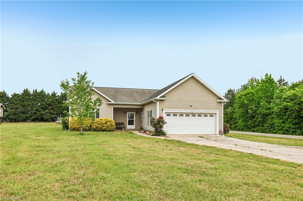 104 Mollie Road Harmony, NC 28634 - Photo 1 of 25