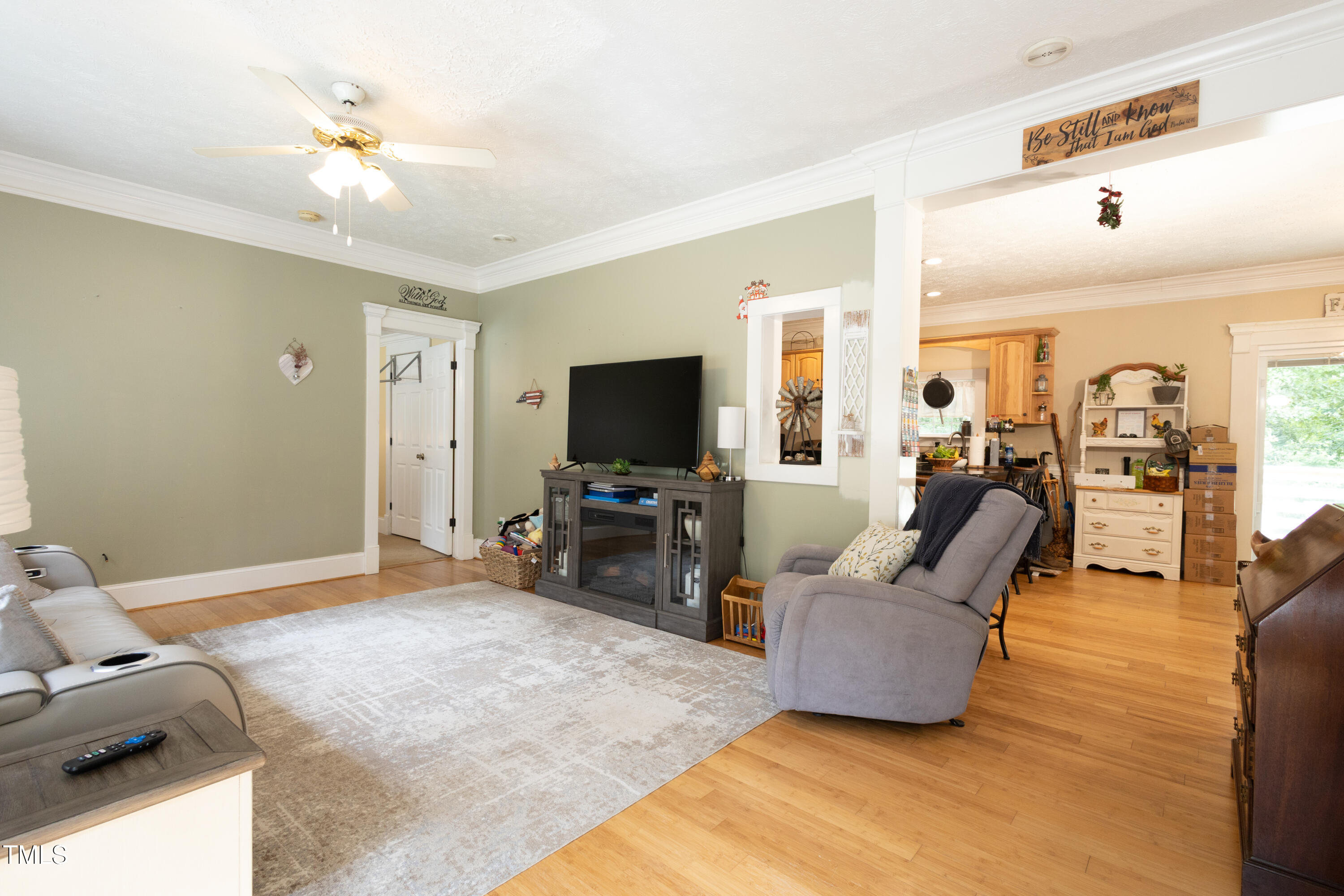 3333 Union Ridge Road Burlington, NC 27217 - Photo 3 of 44 3-living room