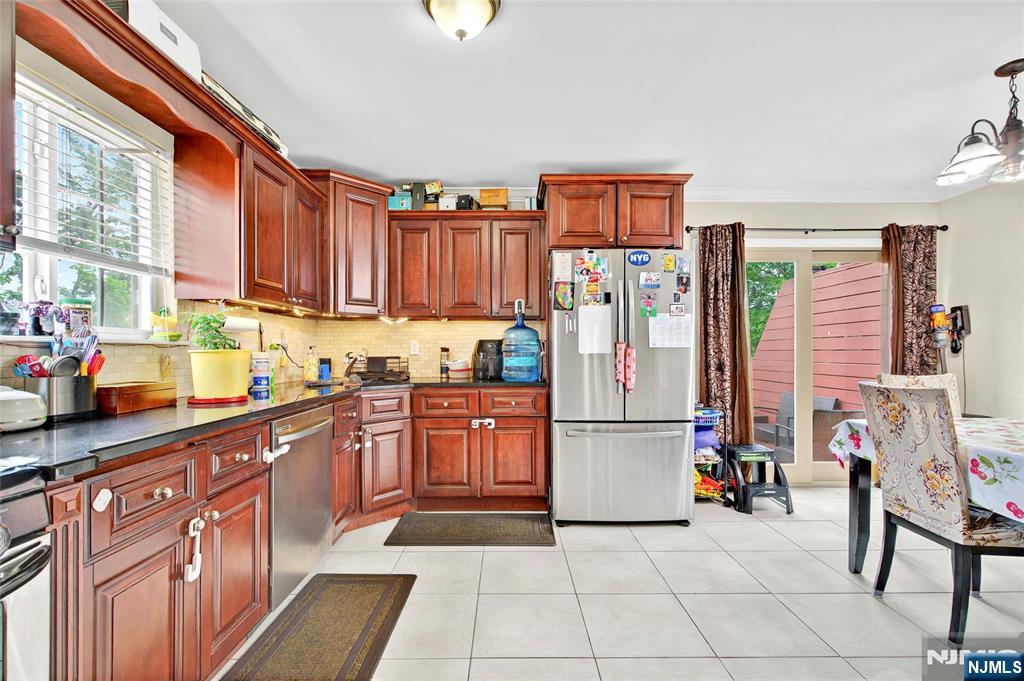 286 James Street Hackensack, NJ 07601 - Photo 17 of 50