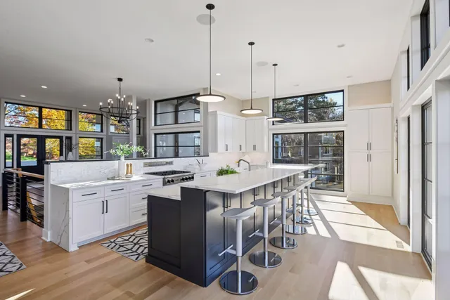 $1,995,000 | 12 Overholt Pass, Edina, MN 55439