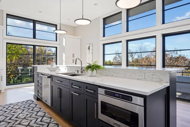 $1,995,000 | 12 Overholt Pass, Edina, MN 55439