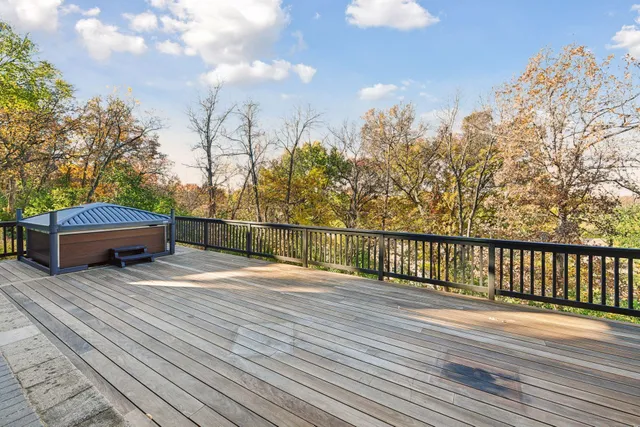 $1,995,000 | 12 Overholt Pass, Edina, MN 55439