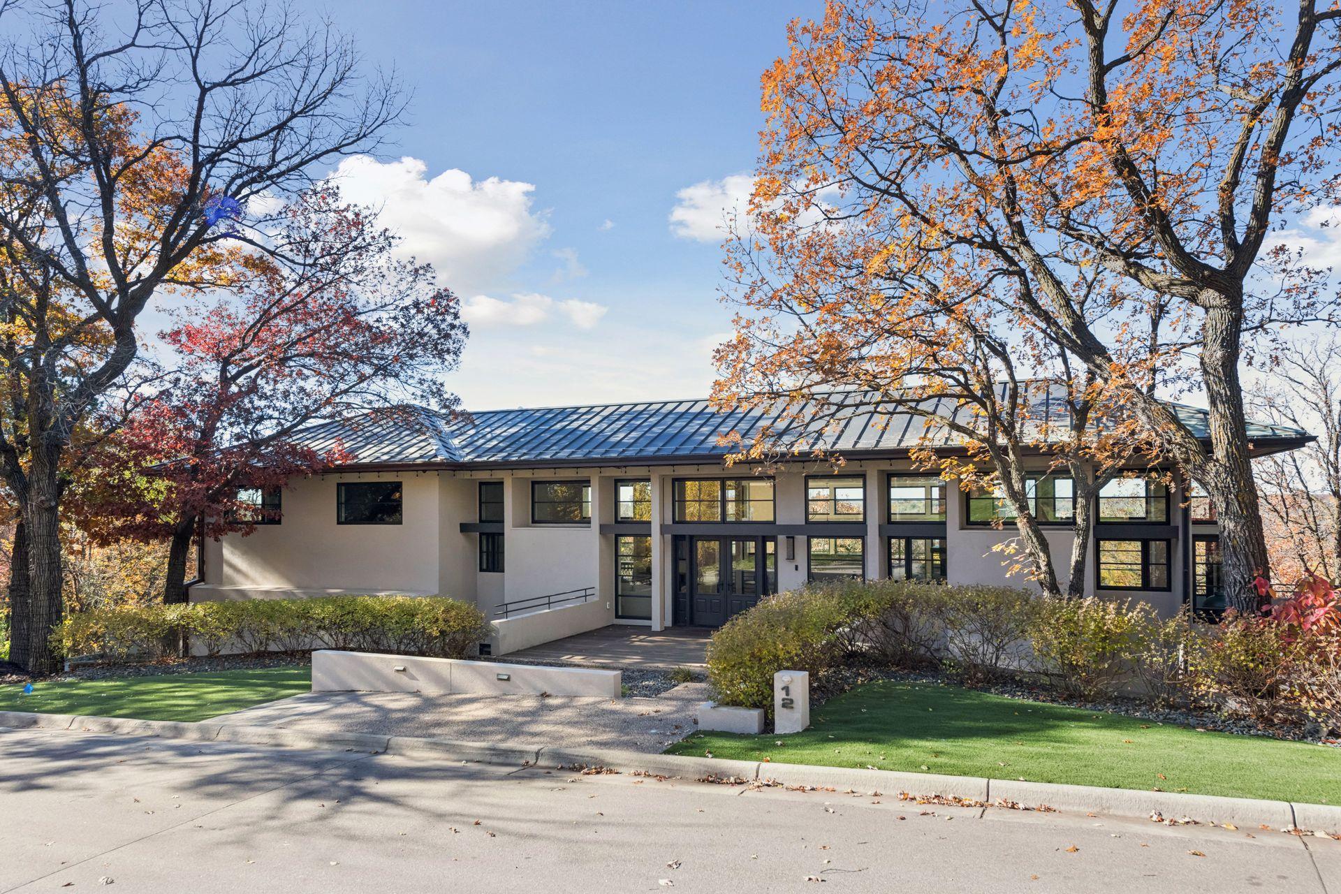 12 Overholt Pass Edina, MN 55439 - Photo 9 of 102