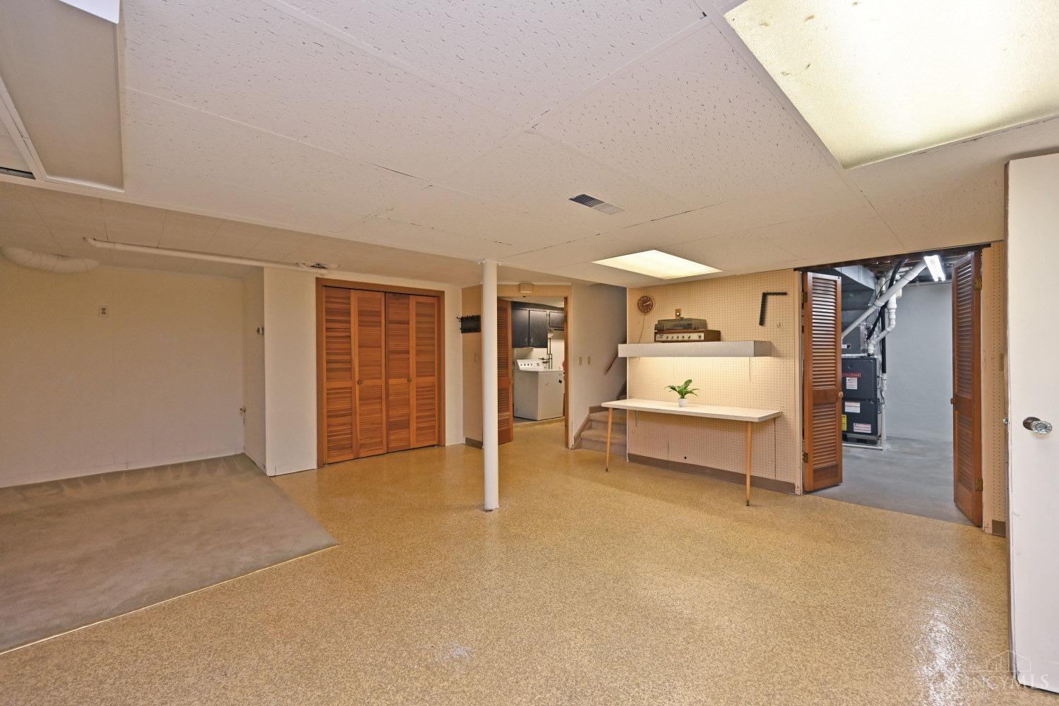 10079 Corbett Road Cincinnati, OH 45231 - Photo 30 of 46