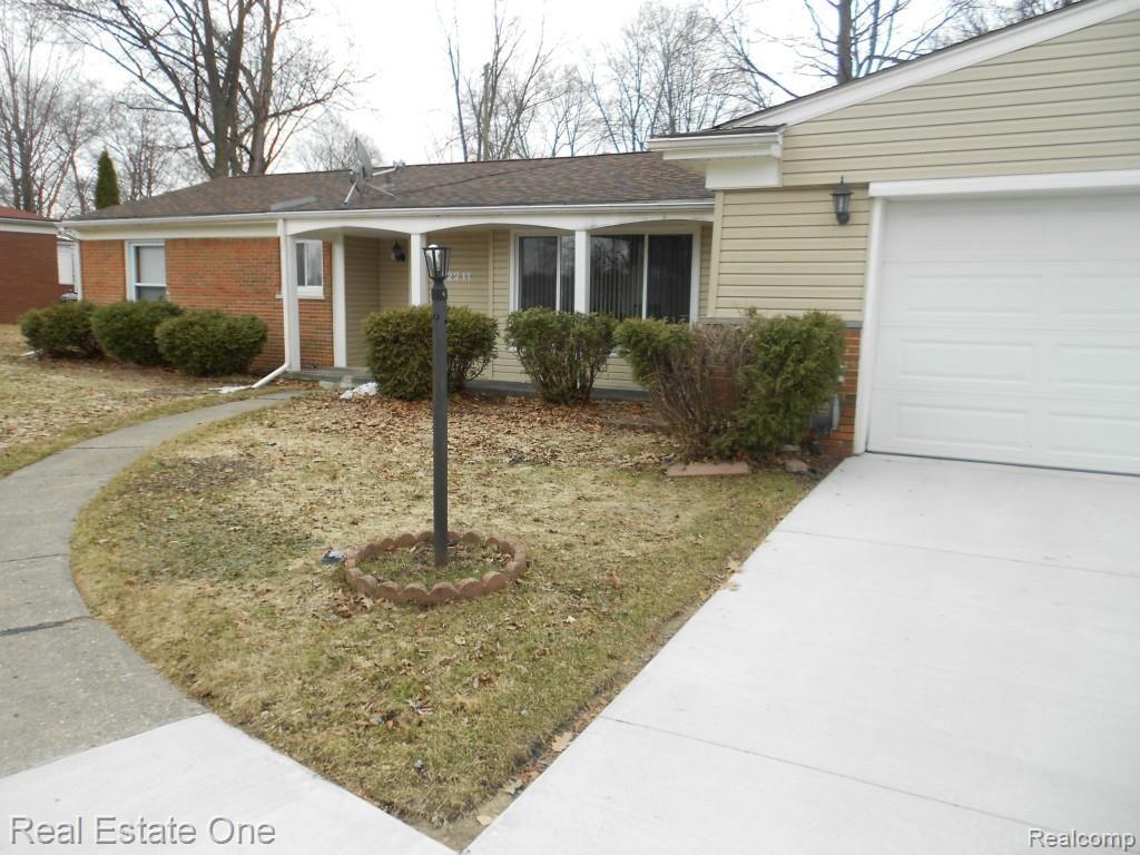 32211 Bonnet Hill Road Farmington Hills, MI 48334 - Photo 4 of 16