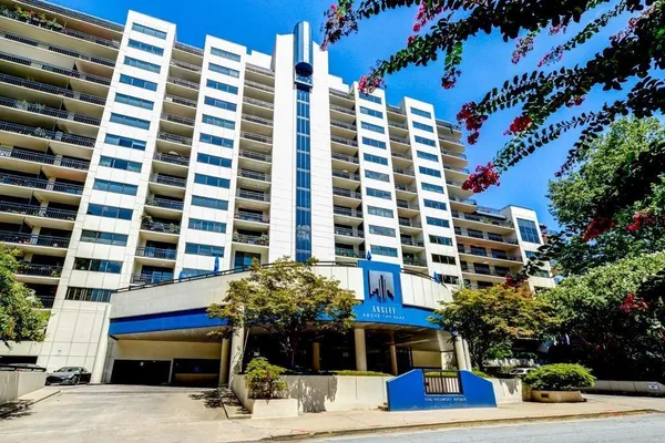 $2,950 | 1130 Piedmont Avenue Northeast, Unit 414, Atlanta, GA 30309