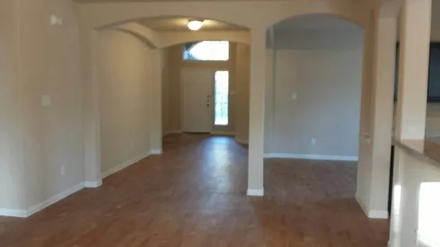 a view of empty room with window