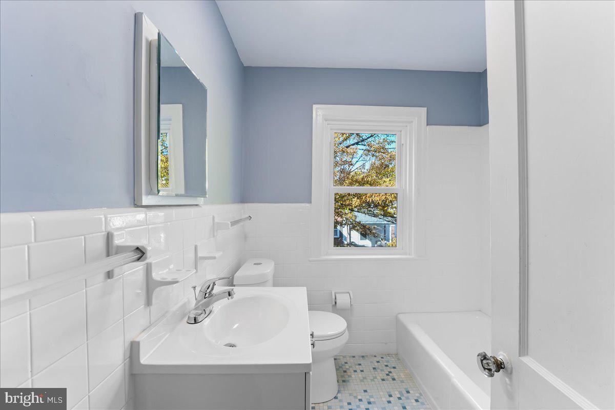 1422 Stapler Place Wilmington, DE 19806 - Photo 17 of 19