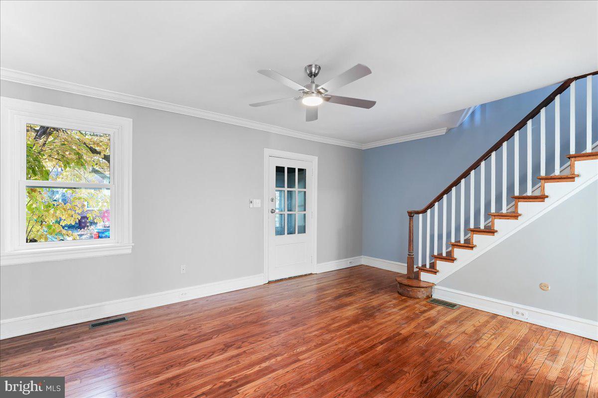 1422 Stapler Place Wilmington, DE 19806 - Photo 4 of 19