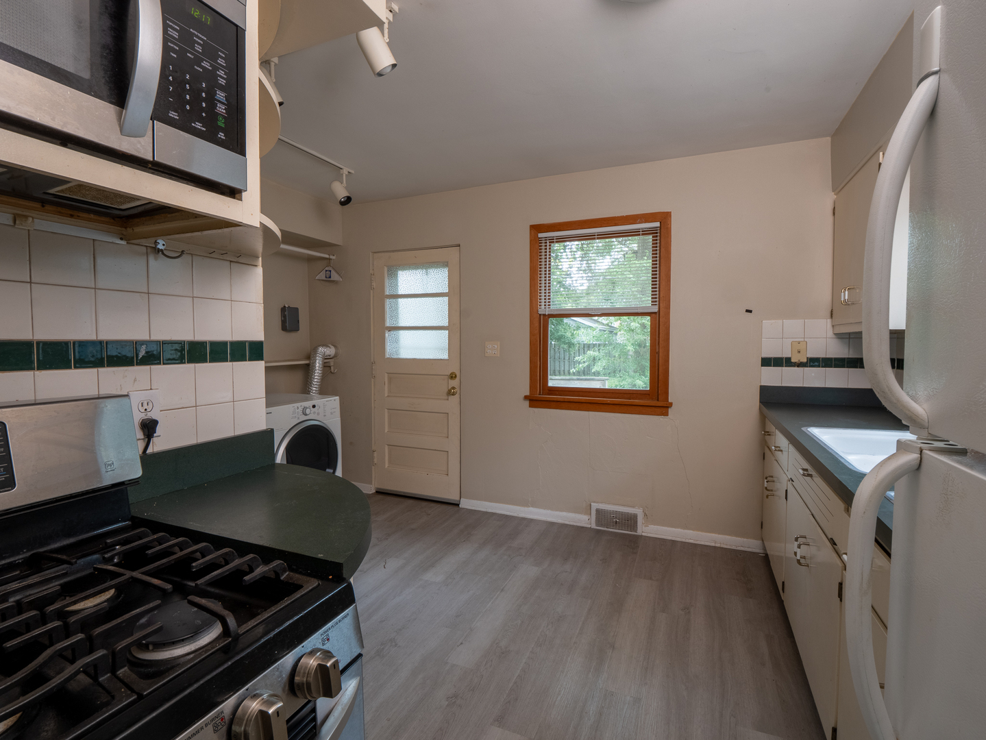 1332 North Main Street Naperville, IL 60563 - Photo 12 of 28