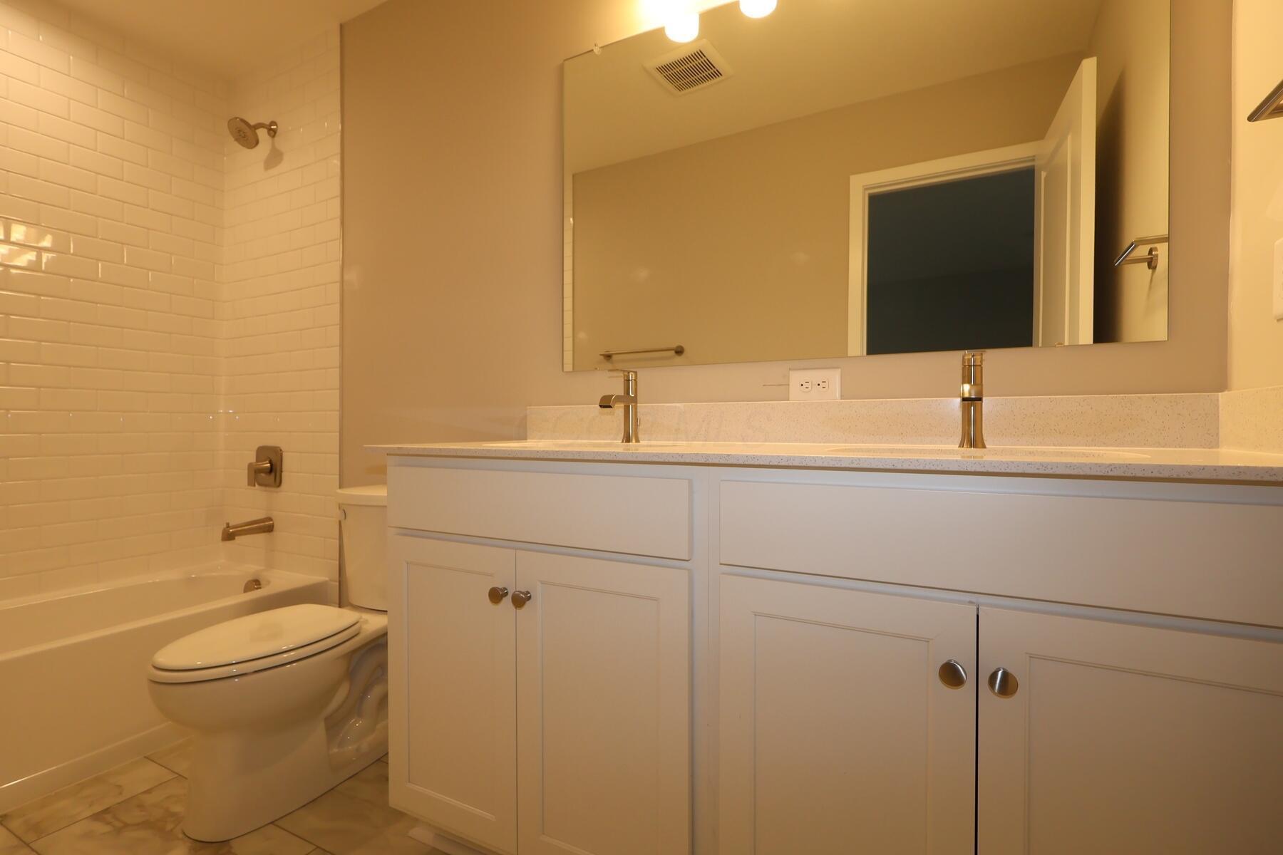 3058 Brian Way Delaware, OH 43015 - Photo 14 of 25 Bathroom