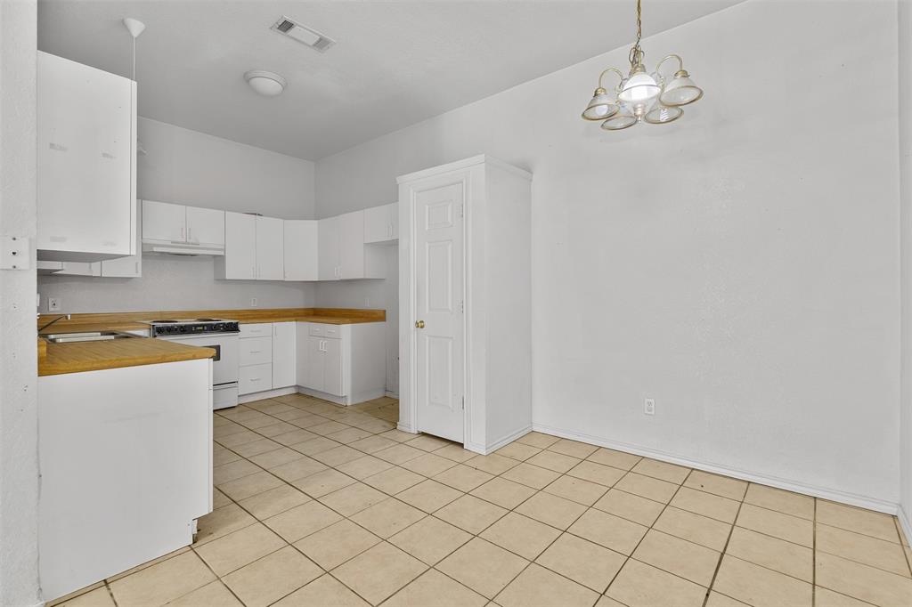 210 Joshua Boulevard, Unit 210 Joshua, TX 76058 - Photo 11 of 22