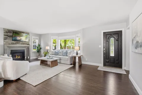 $750,000 | 4850 West 64th Street, Edina, MN 55435