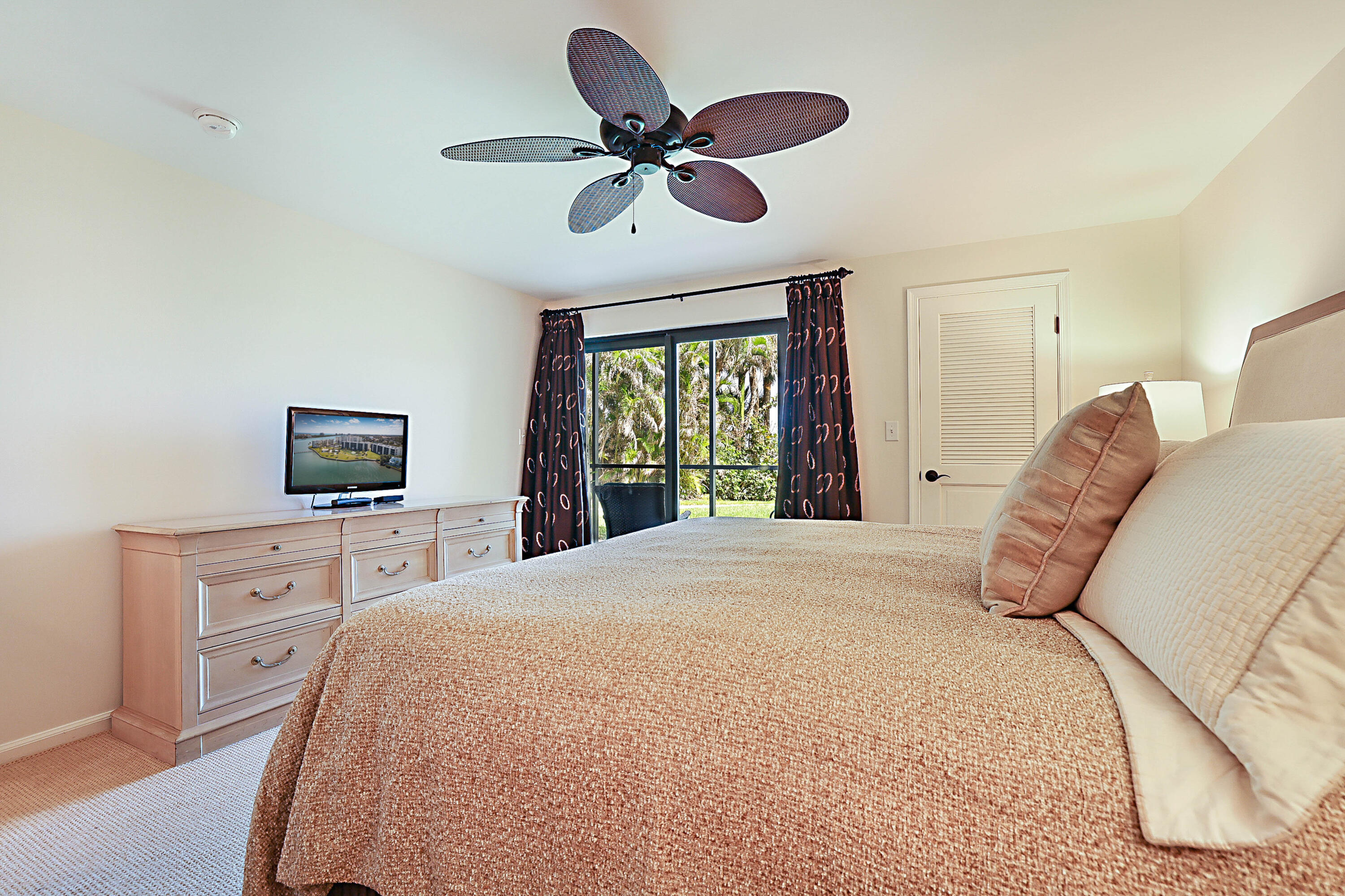 300 Intracoastal Place, Unit 101 Jupiter, FL 33469 - Photo 15 of 44 300 Intracoastal Place 101-14