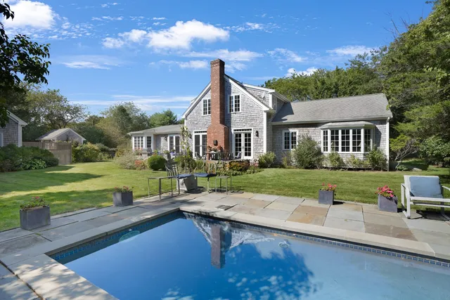 $4,175,000 | 19 Kitts Field Circle, Edgartown, MA 02539