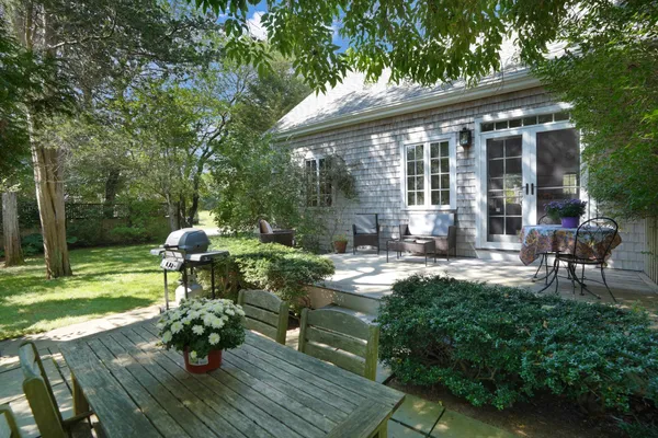 $4,175,000 | 19 Kitts Field Circle, Edgartown, MA 02539