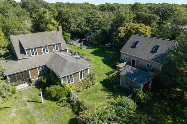 $4,175,000 | 19 Kitts Field Circle, Edgartown, MA 02539