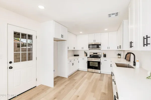 $349,900 | 3823 West Earll Drive, Phoenix, AZ 85019