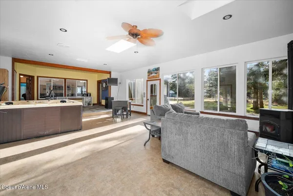 $879,000 | 4529 East Diagonal Road, Rathdrum, ID 83858