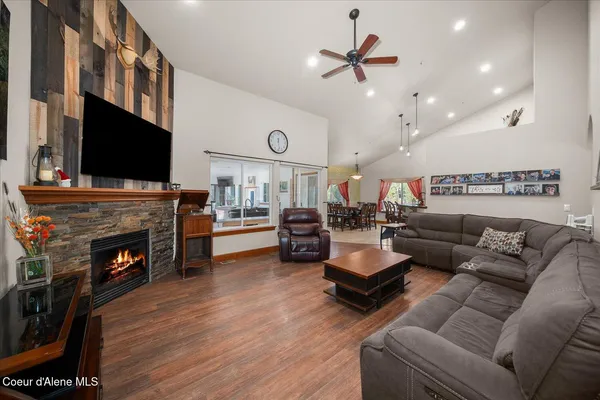 $879,000 | 4529 East Diagonal Road, Rathdrum, ID 83858