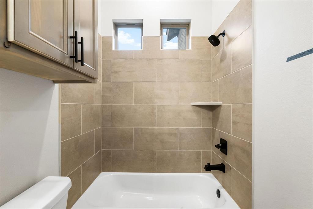 195 Coalson Crossing Azle, TX 76020 - Photo 17 of 22