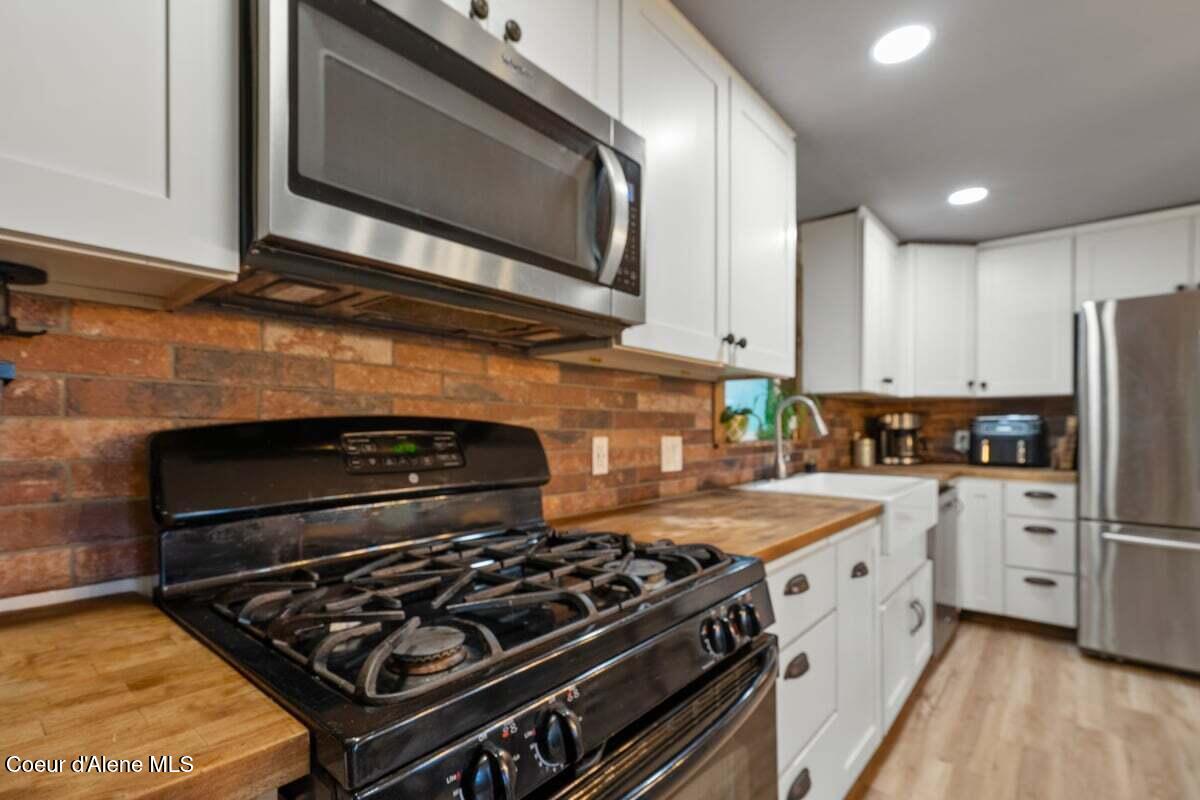 929 Irish Road Sagle, ID 83860 - Photo 16 of 70 Kitchen (7)