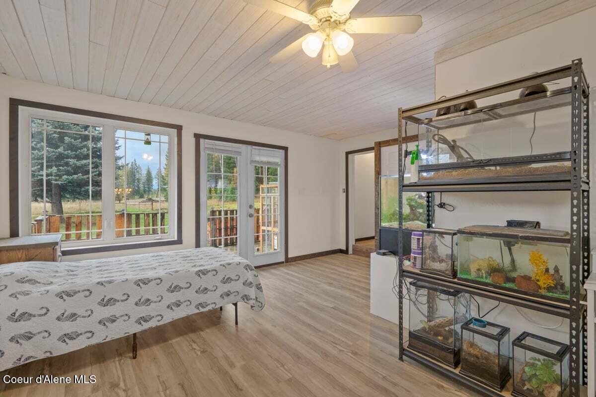 929 Irish Road Sagle, ID 83860 - Photo 20 of 70 Primary bedroom 2 (5)