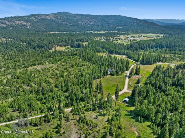 $729,900 | 929 Irish Road, Sagle, ID 83860