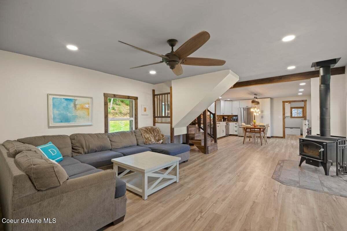 929 Irish Road Sagle, ID 83860 - Photo 8 of 70 Living Room 2 (6)