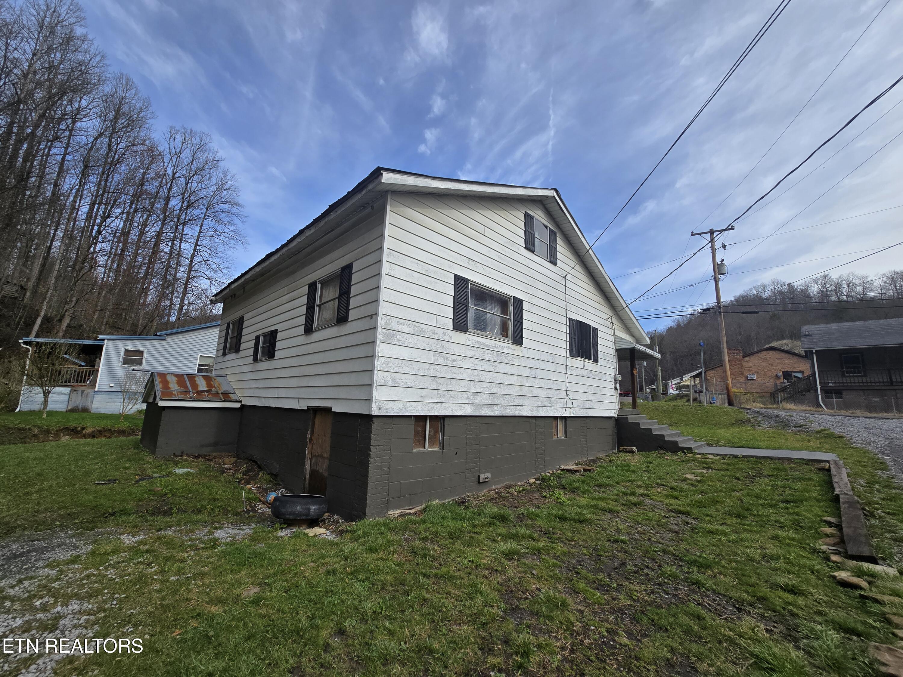 640 Exeter Road Appalachia, VA 24216 - Photo 6 of 40 20250324_103435