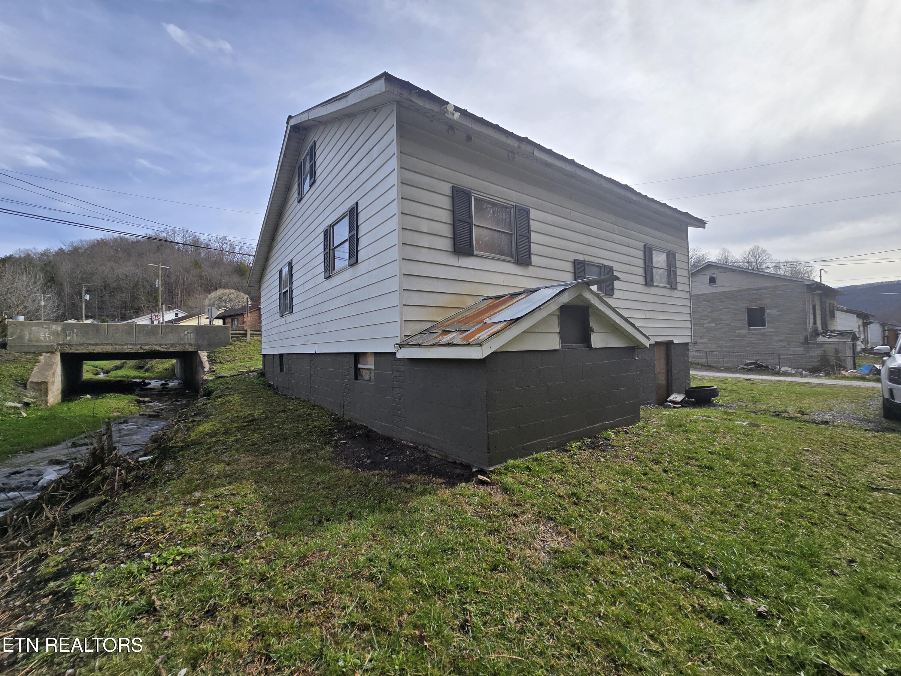 640 Exeter Road Appalachia, VA 24216 - Photo 10 of 40 20250324_104450