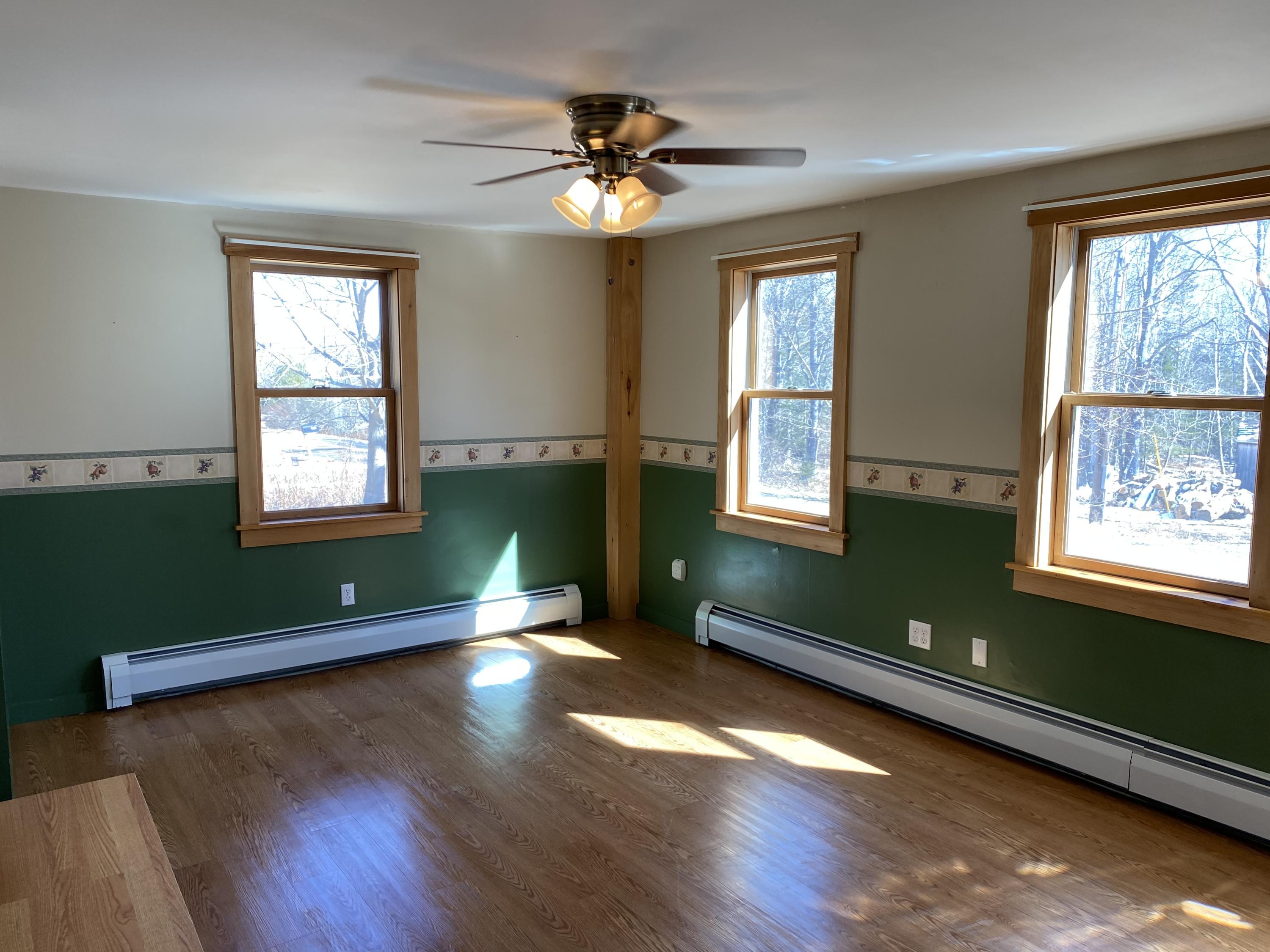 1326 Main Road Islesboro, ME 04848 - Photo 10 of 35 Living room