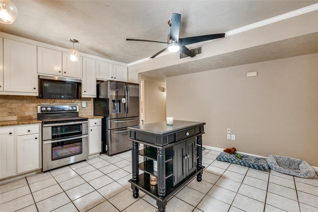 3108 Spring Valley Drive Bedford, TX 76021 - Photo 12 of 26