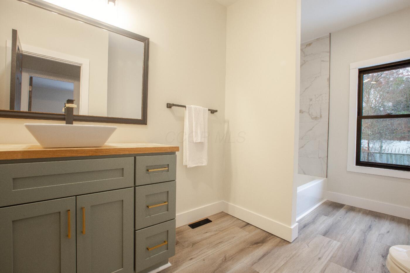 10705 Hazel Dell Road Howard, OH 43028 - Photo 24 of 33 Bathroom 2