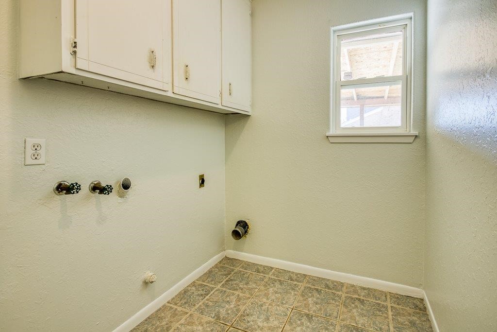 113 Seco Drive Portland, TX 78374 - Photo 33 of 37 a view of an empty room