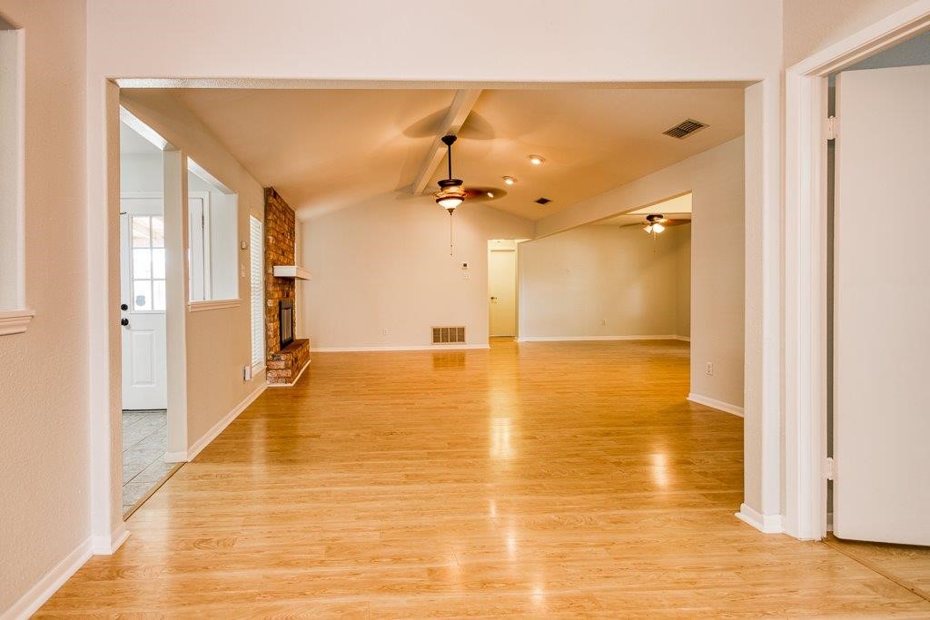 113 Seco Drive Portland, TX 78374 - Photo 10 of 37 a view of a bathroom