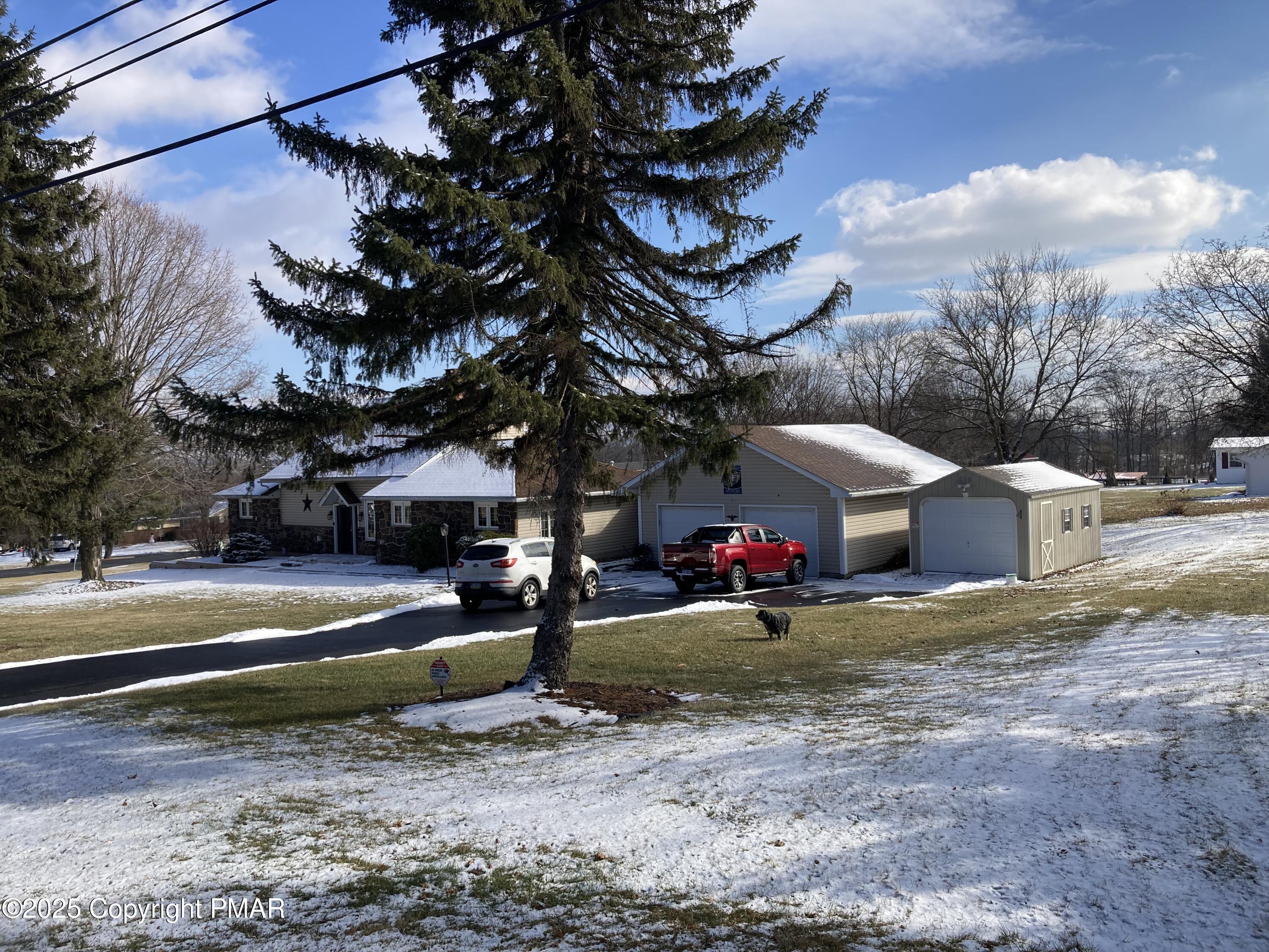 534 Sandt Road Pen Argyl, PA 18072 - Photo 4 of 77 IMG_6968