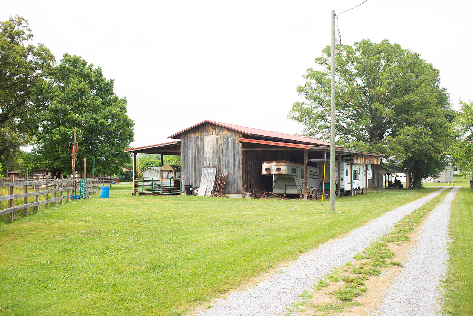 144 River Road Church Hill, TN 37642 - Photo 17 of 59 Barn