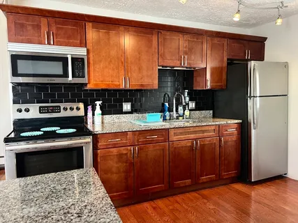 $2,600 | 29 R Cutler Street, Unit 1, Winthrop, MA 02152