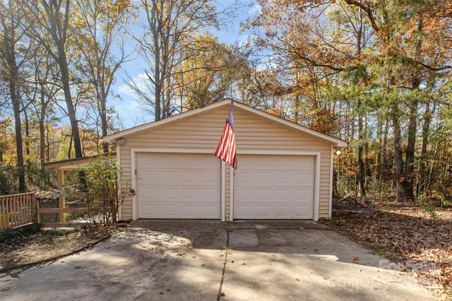 $385,000 | 3209 Fincher Road, Matthews, NC 28104