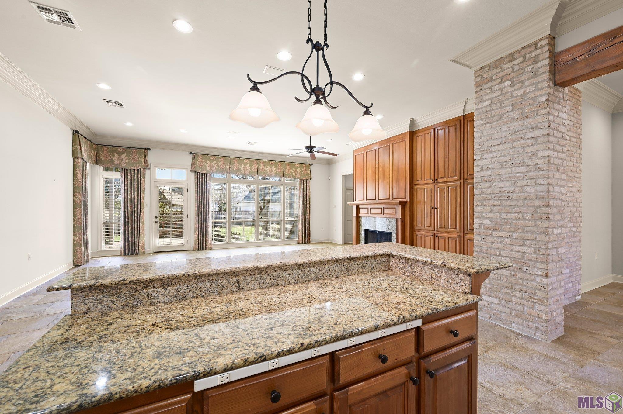 19405 Kelly Wood Court Baton Rouge, LA 70809 - Photo 12 of 35