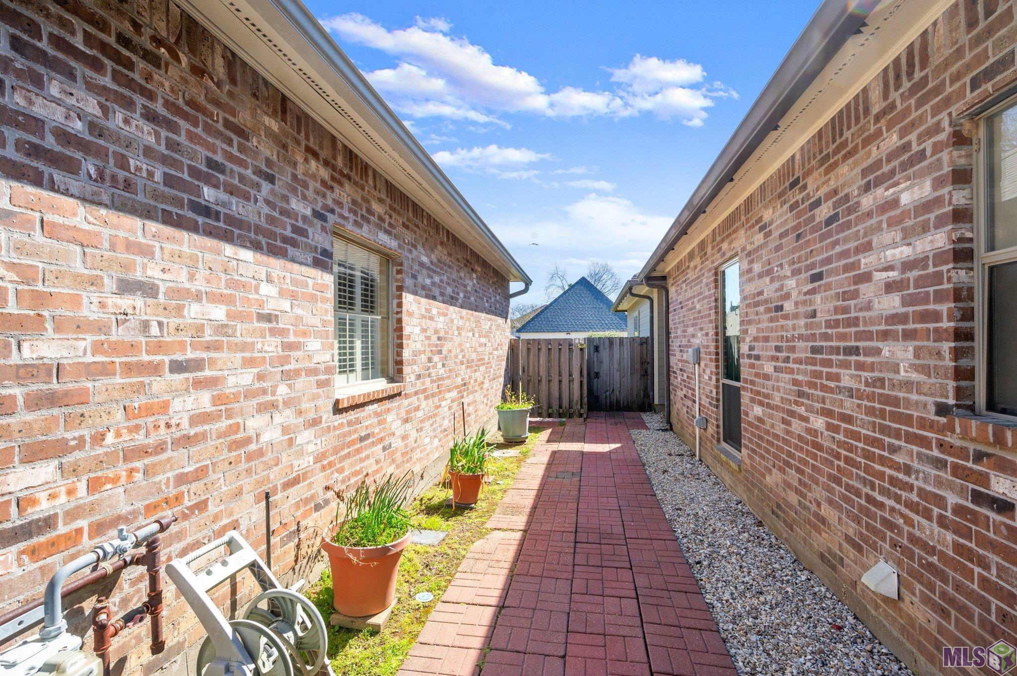 19405 Kelly Wood Court Baton Rouge, LA 70809 - Photo 33 of 35