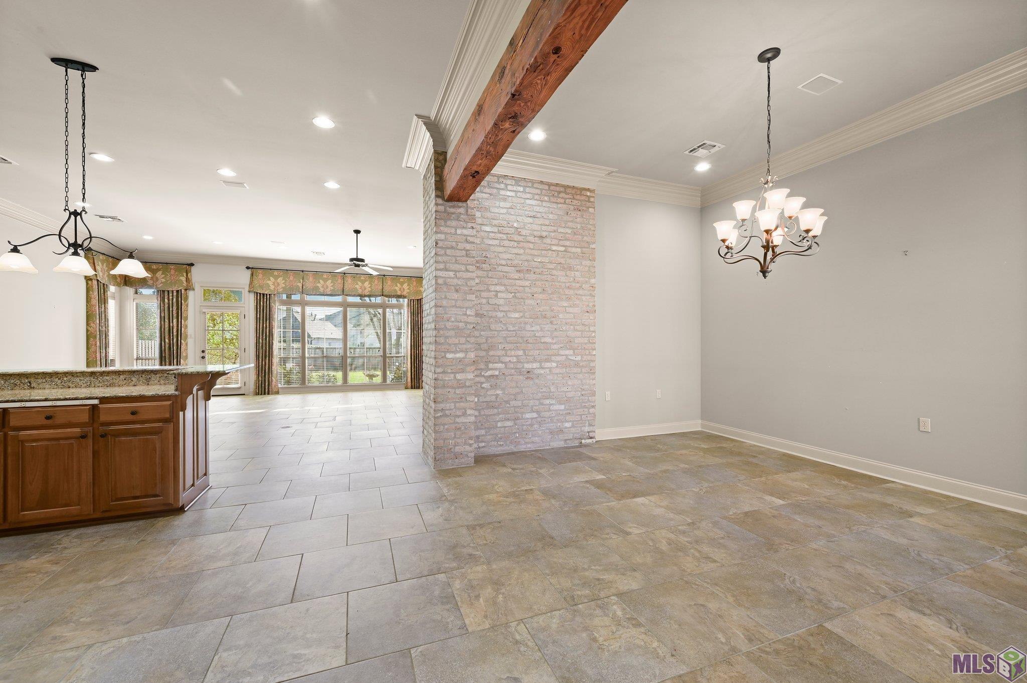 19405 Kelly Wood Court Baton Rouge, LA 70809 - Photo 5 of 35