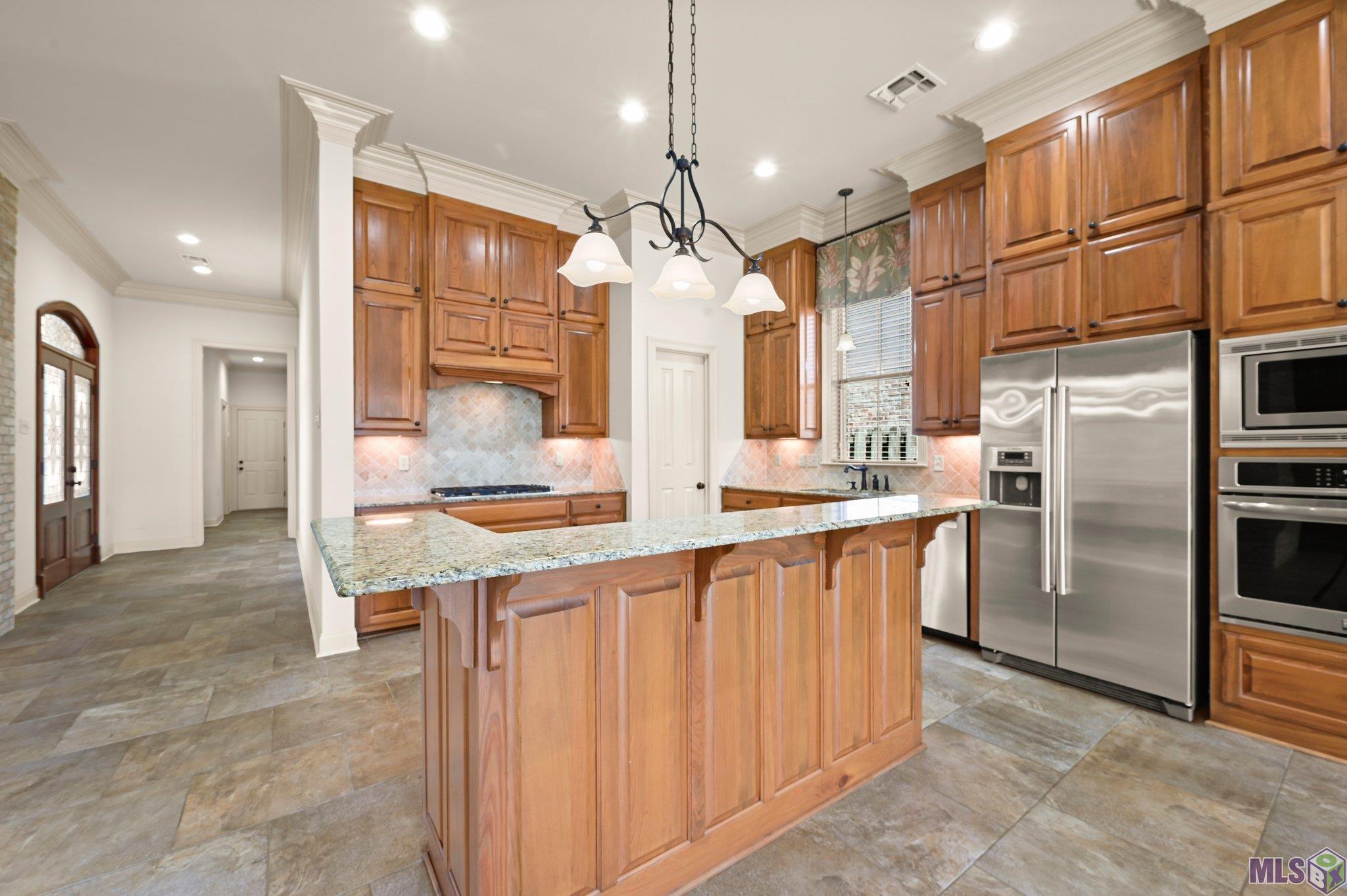 19405 Kelly Wood Court Baton Rouge, LA 70809 - Photo 9 of 35