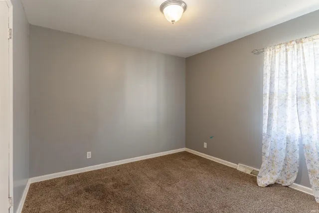 $214,500 | 5200 Westchester Drive, Evansville, IN 47720